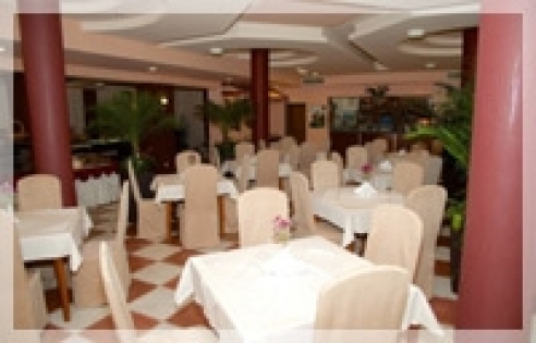 Restaurant and lobby bar